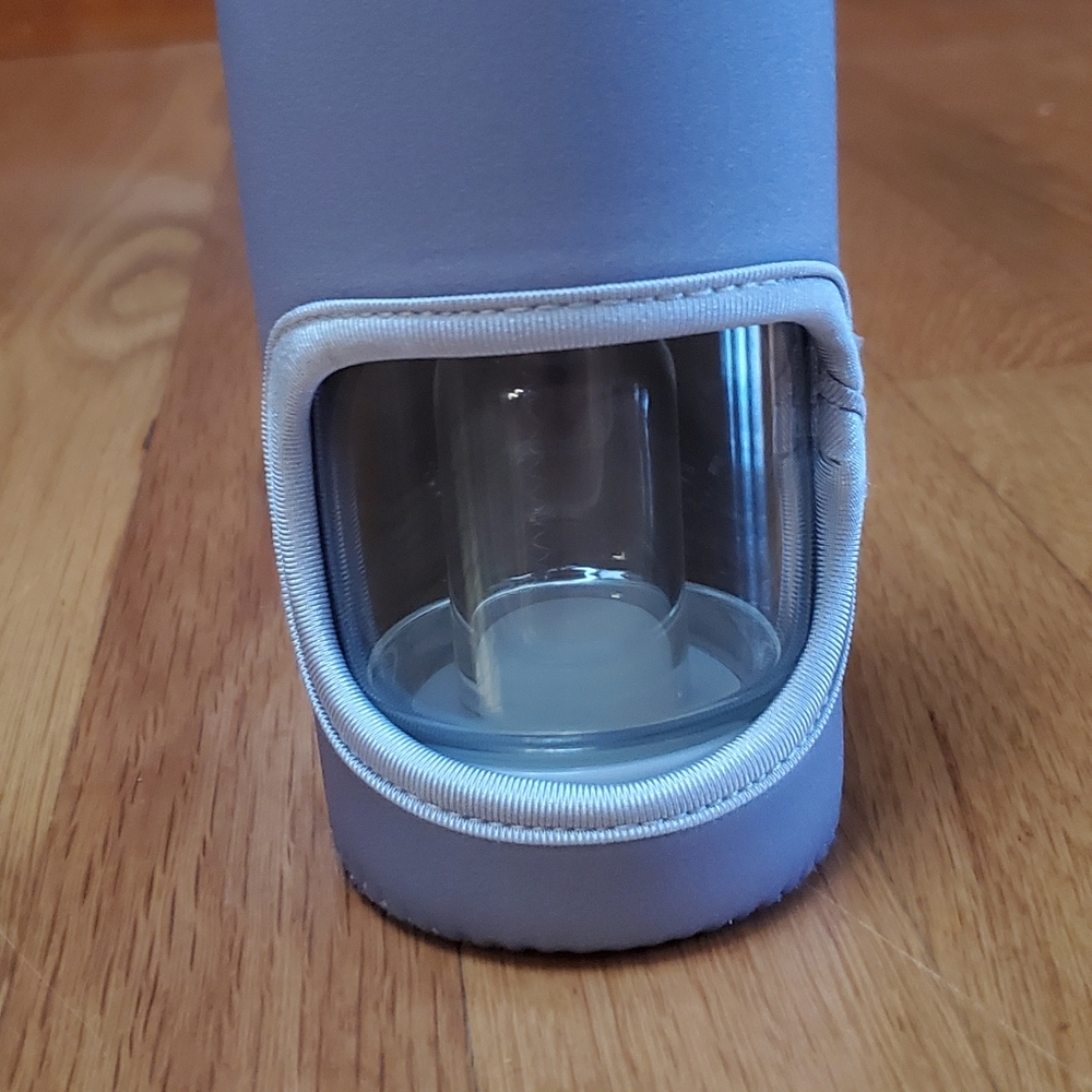 CRYSTAL INFUSED GLASS WATER BOTTLE! - Picture 3 of 12